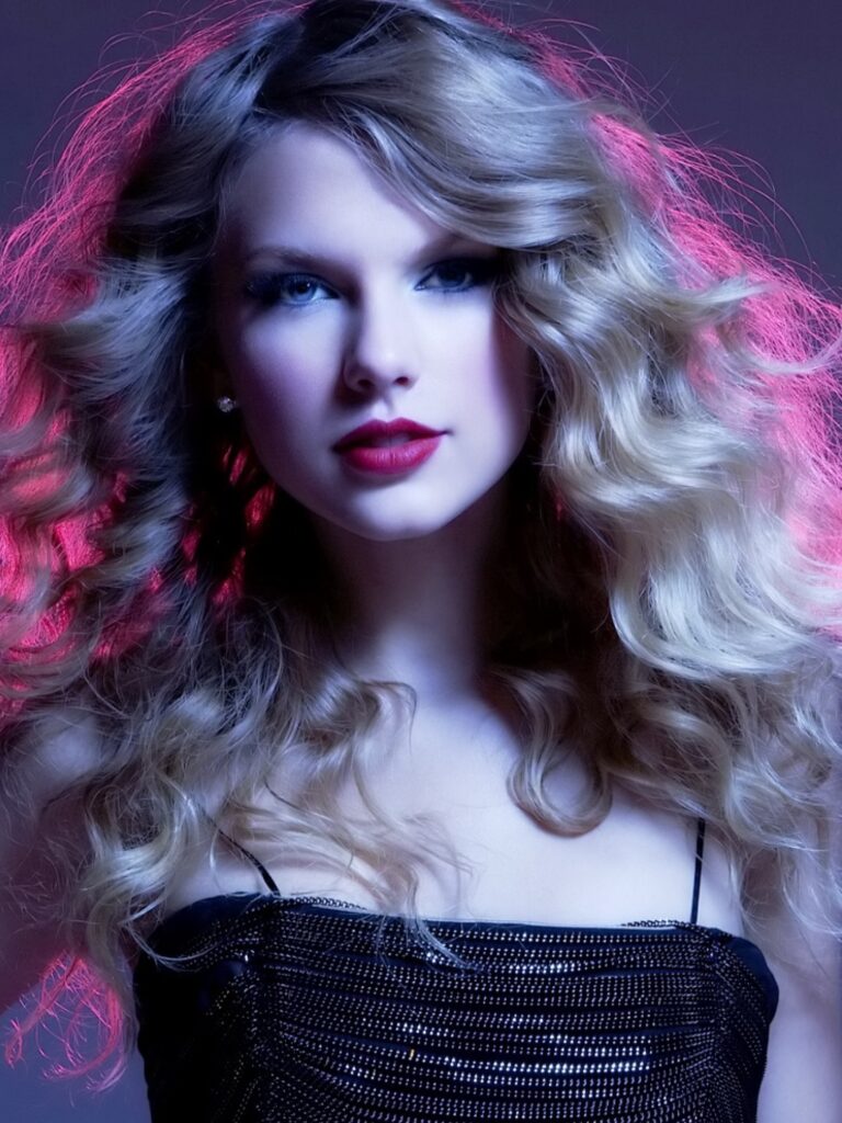 Taylor Swift iPad Wallpaper